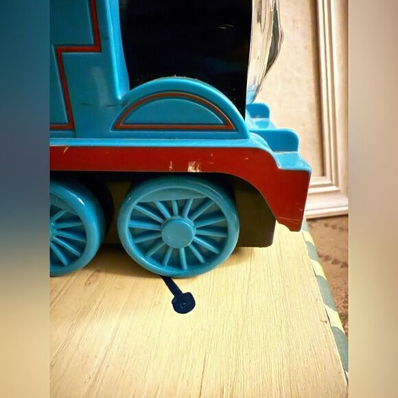 LITTLE TYKES Light and Go Thomas the Train FLASHLIGHT - Picture 8 of 9